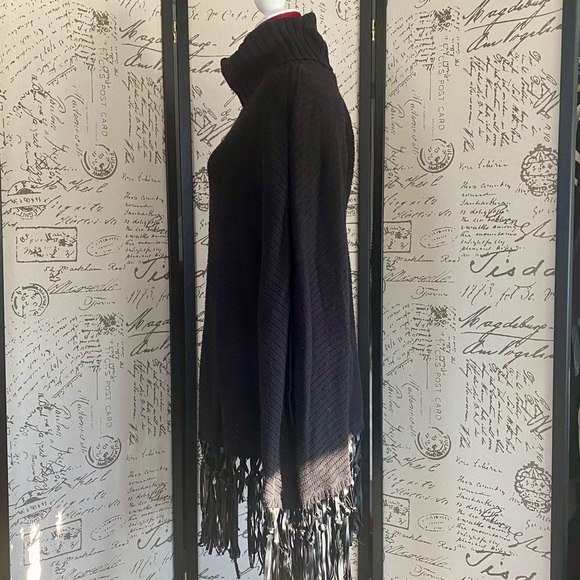 NEIMAN MARCUS Black Knit Turtleneck Poncho Fringe with Armholes - Stunning! - Picture 4 of 5
